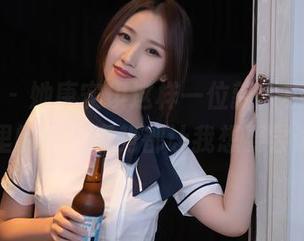 秀人网 - 她唐安琪这样一位新人模特，写真里的每个姿势都让我想要尝试！
