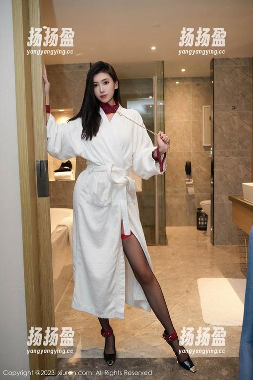 秀人网 - 杨紫嫣Cynthia穿旗袍，这画面真让人想说一句：“原图你能别这么美吗？”