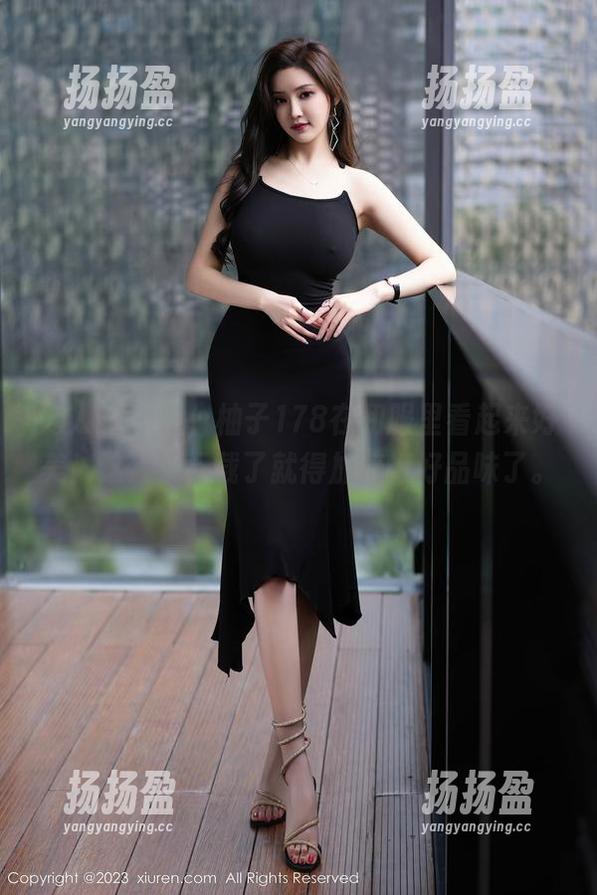 秀人网 - 咦，柚子178在和服里看起来好美！这套图下载了就得加倍好好品味了。