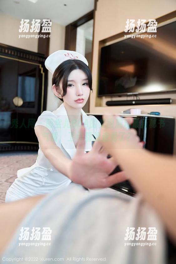 秀人网 - 萌宝儿BoA的美图展现最新秘书气质，工作都像走秀了？
