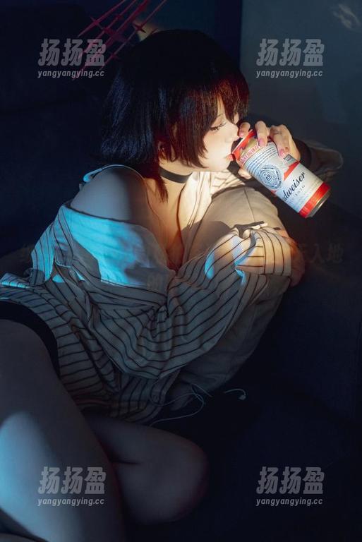 纸悦Etsu_ko的私拍资源，桃香上天入地的时刻！