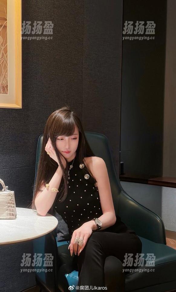 腐团儿Ikaros 私拍中的次元少女,腐团儿Ikaros的选择好像总是让人意外