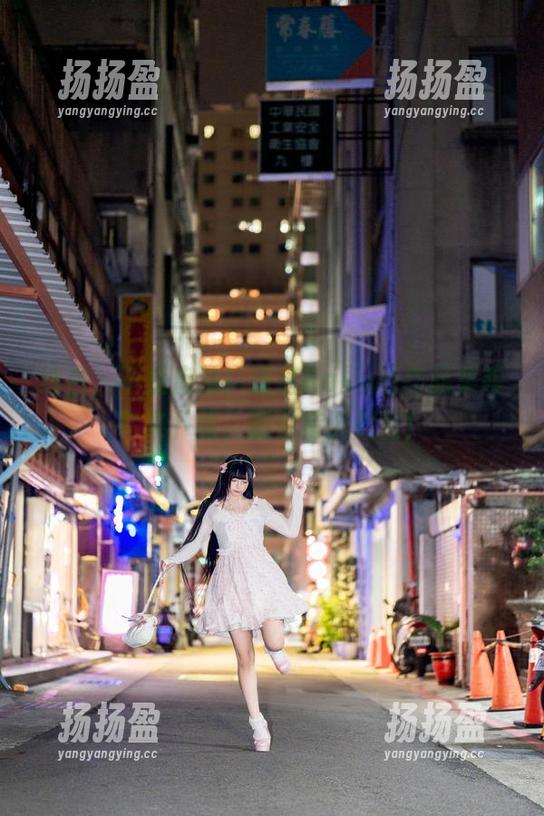 纯白，不是魔法！落落Raku的作品集等你来下载，别保持沉默啊！
