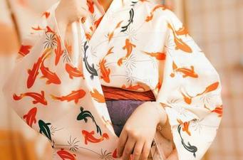 哦，落落Raku的死库水，终于全套来了，别说我没提醒哦，图片一打开就停不下来了。