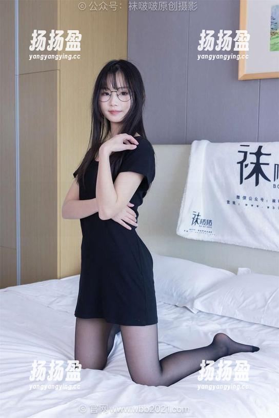 袜啵啵 - 甜甜圈最新“镂空”模式，照片里的形状仿佛一阵风过。