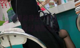 魔镜街拍 - 看玲玲在一个人的车展，私拍图片能否让她的今天不同？