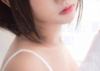 鳗鱼霏儿与圣人惠的泳装较量：照片太刺激，不敢直视！